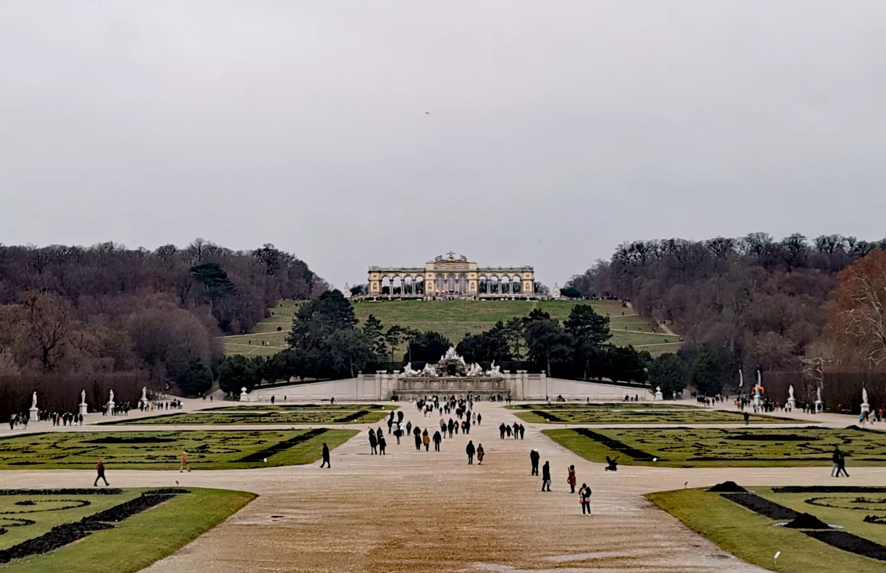 Felvidéki csavargó - Adventi fények Schönbrunn miliőjéből