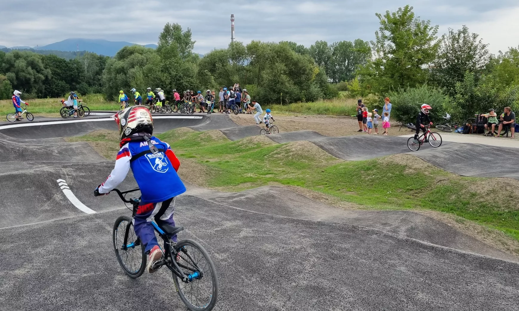 bicikli, kerékpár, pumptrack