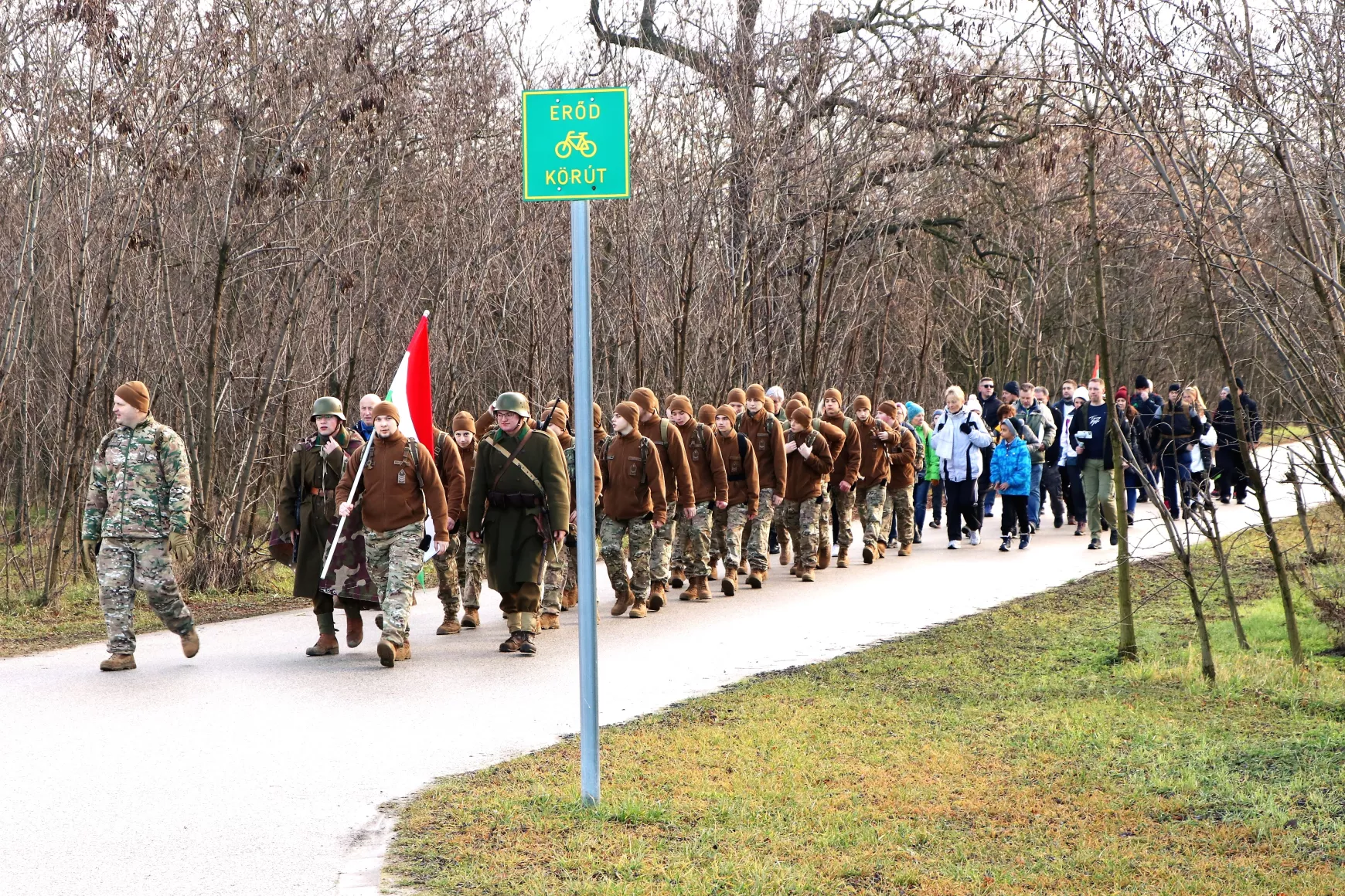 Gyalogtúra a Doni Hősök emlékére – a 82. évforduló jegyében - KÉPEKKEL