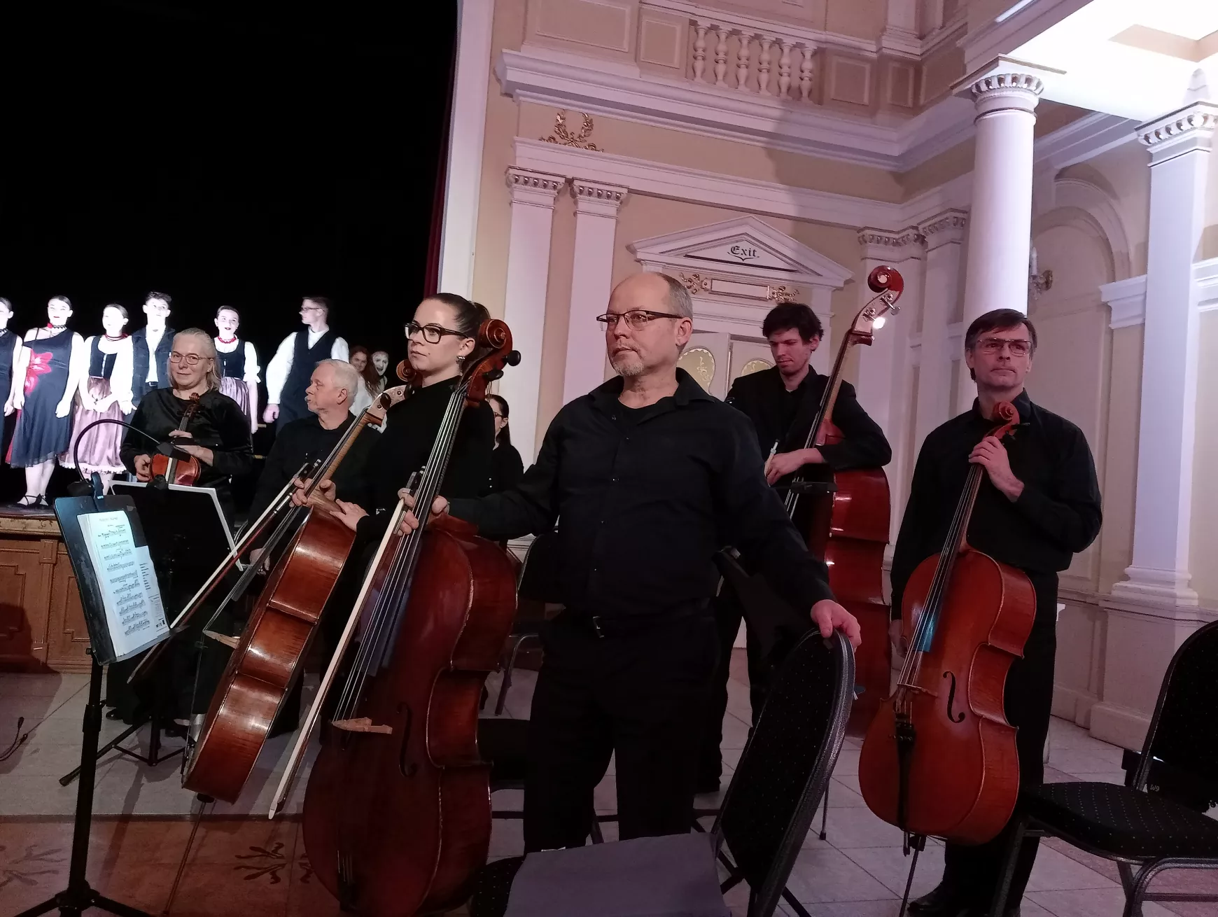 Több mint koncert látvánnyal és humorral: Új év, új lendület, új tánc! - KÉPEKKEL