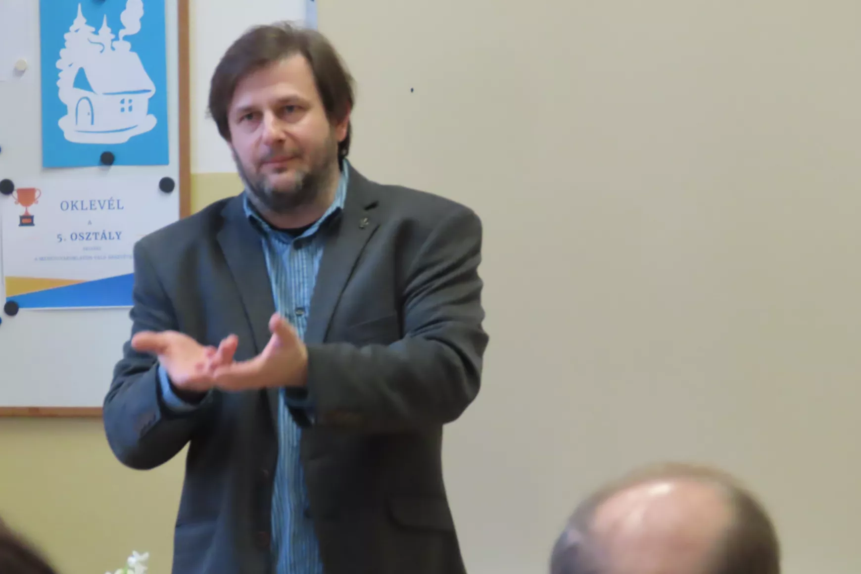 Tóth Gábor az Országos Közoktatási és Ifjúsági Intézet szakelőadója