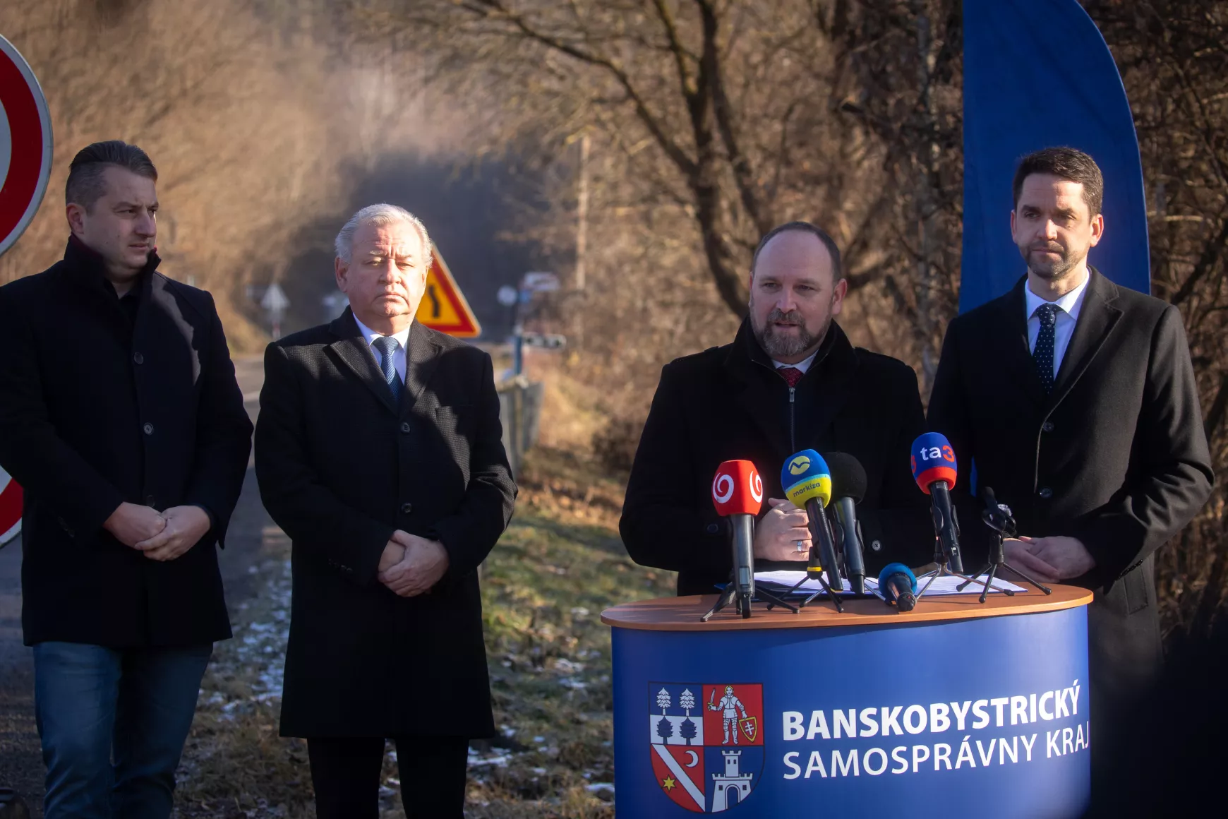 Sajtótájékoztató a nyustyai hídon