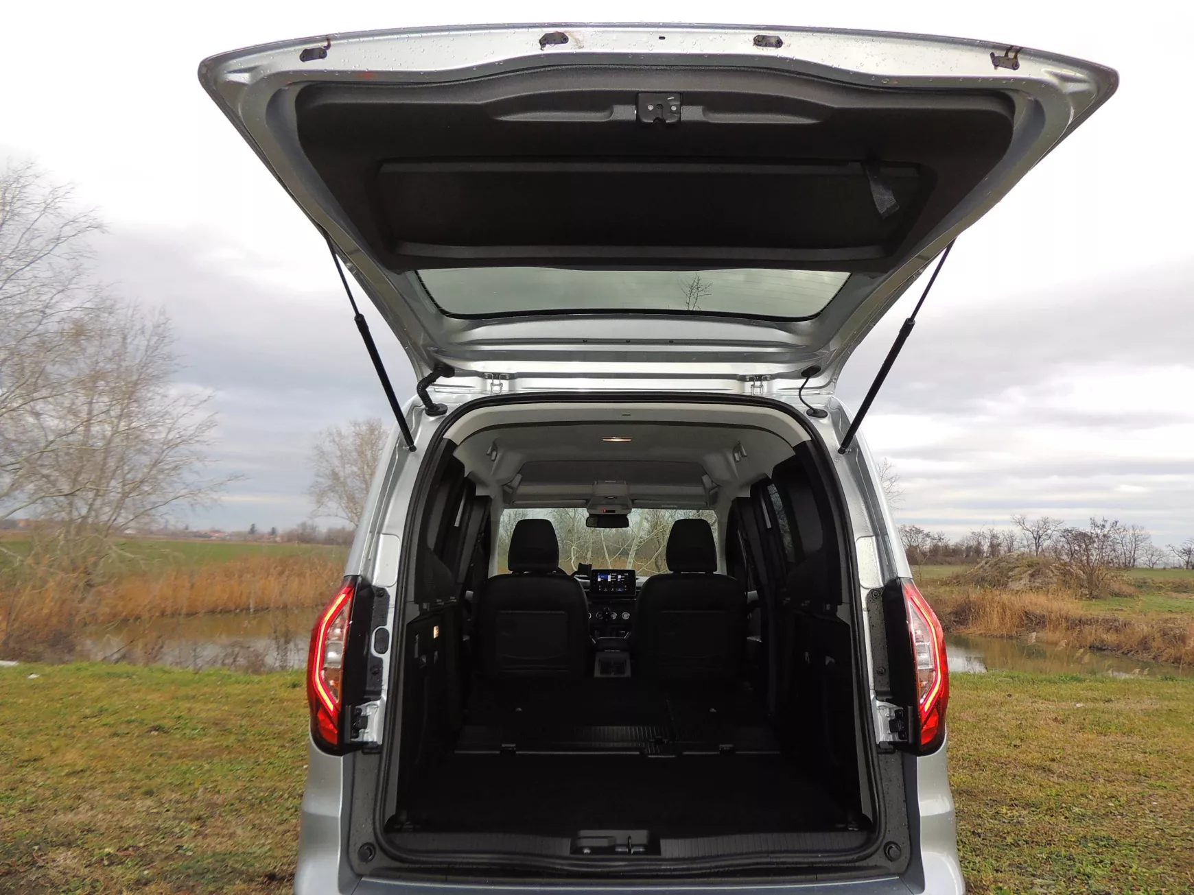 renault-kangoo-tce-130-edc-t-24