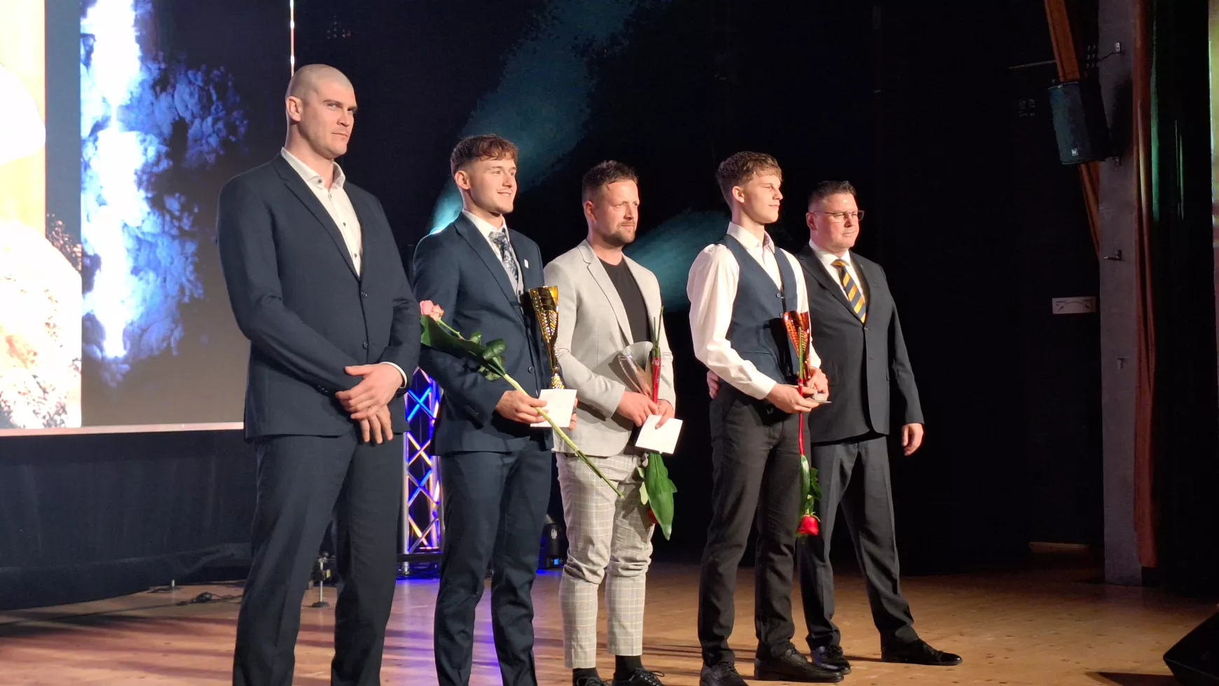 somorja-legjobb-sportoloja-a-20-eves-korig-meghirdetett-kategoriaban-fazekas-arpad-a-somorjai-vivo-klub-sportoloja-lett-masodikkent-gavlider-alex-kck-somorja-harmadikkent-lepi-mate-vegzett