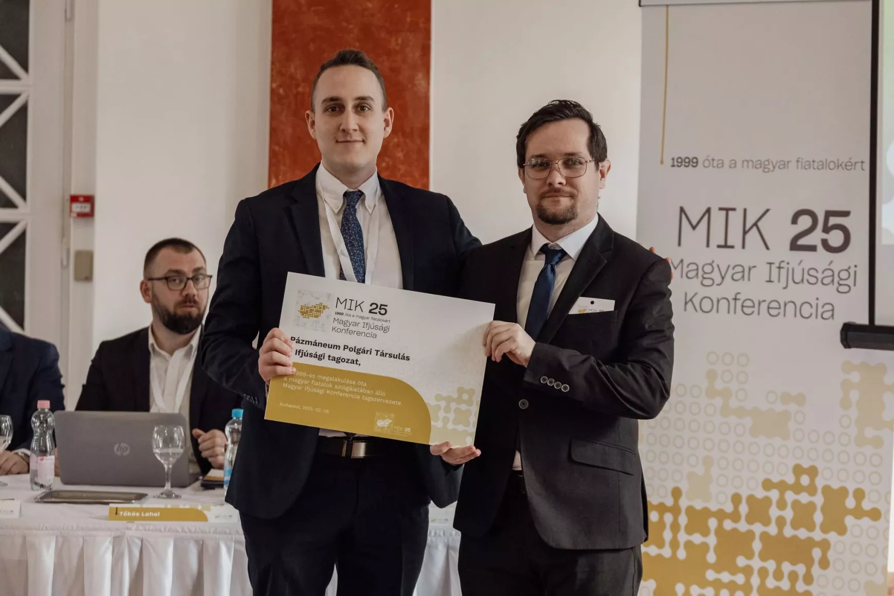 a-mik-jubileumi-kozgyulesen-soros-erik-kepviselte-tarsulasunkat