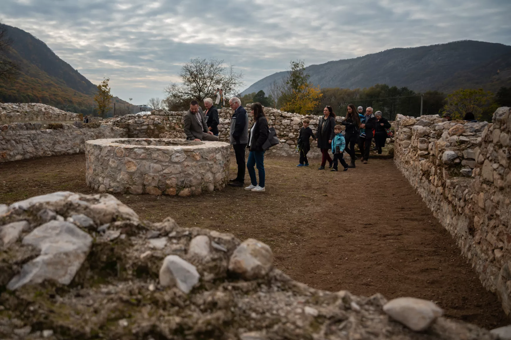 Gombaszög, pálos kolostor, monostor