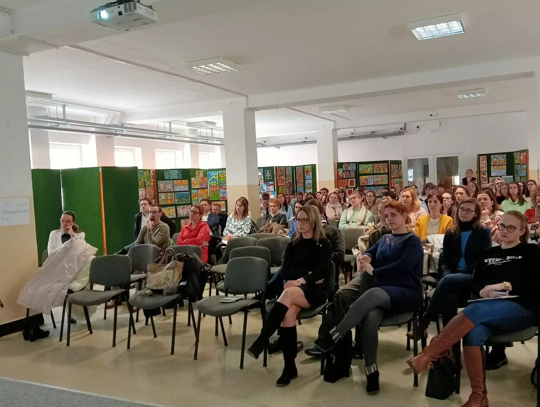 Szabadulószobába zárt és robotokkal barátkozó pedagógusok - KÉPEKKEL