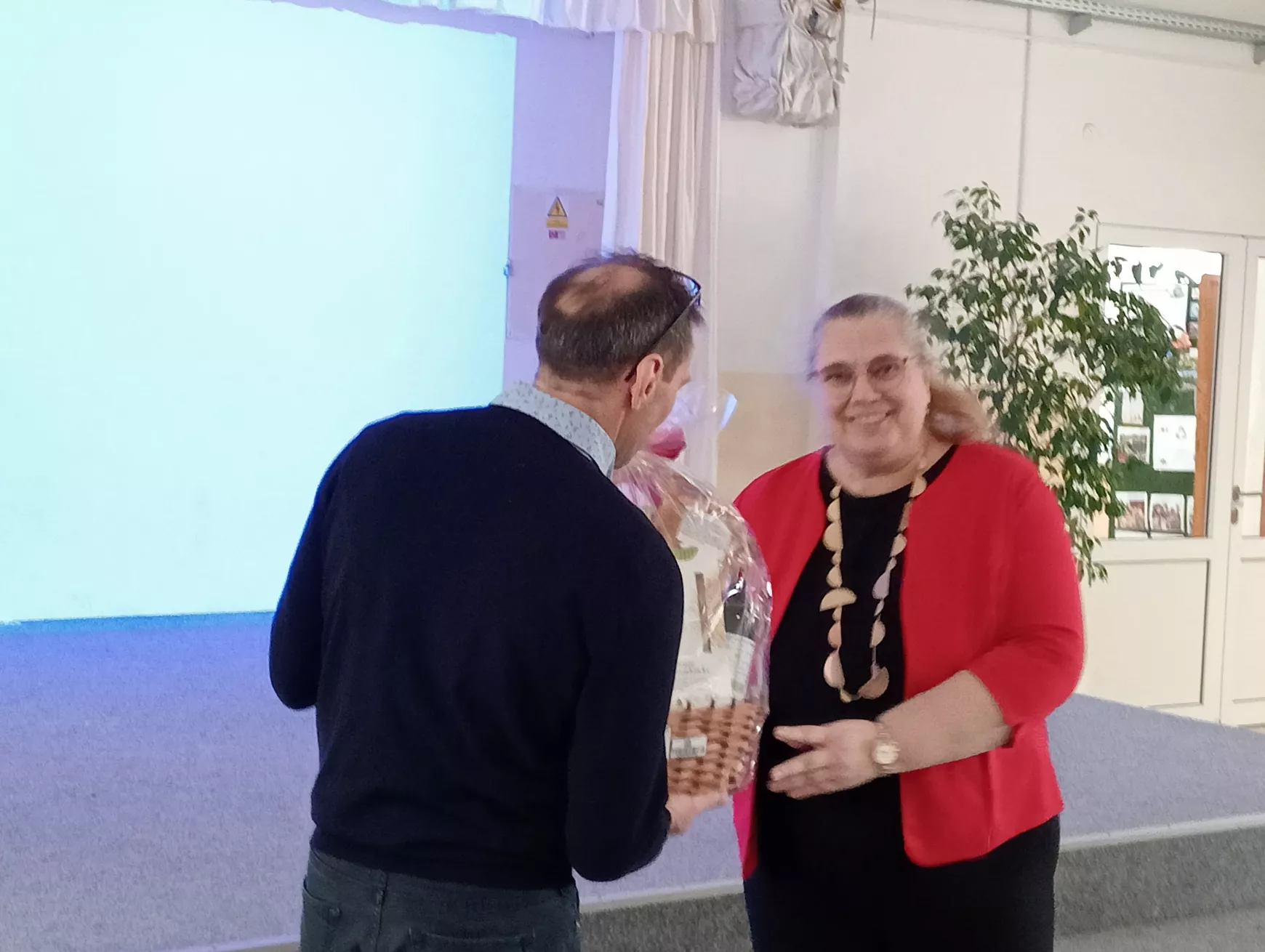Szabadulószobába zárt és robotokkal barátkozó pedagógusok - KÉPEKKEL