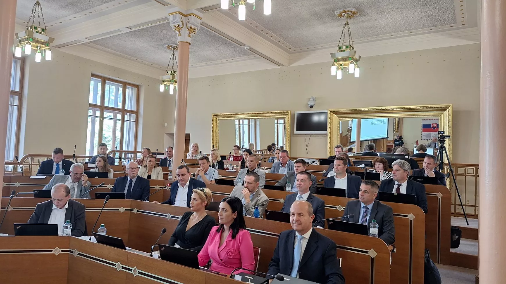 Megyei ülés: a Komáromi Jókai Színház igazgatói pályázatát is hamarosan kiírják 