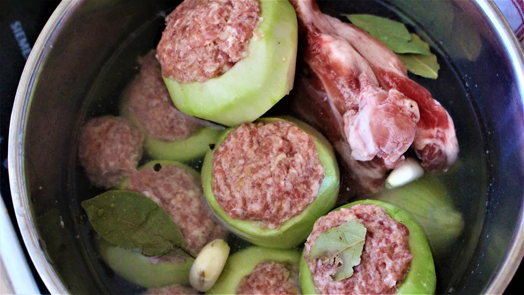 Régi erdélyi recept az olcsó csodazöldségből - Töltött karalábé