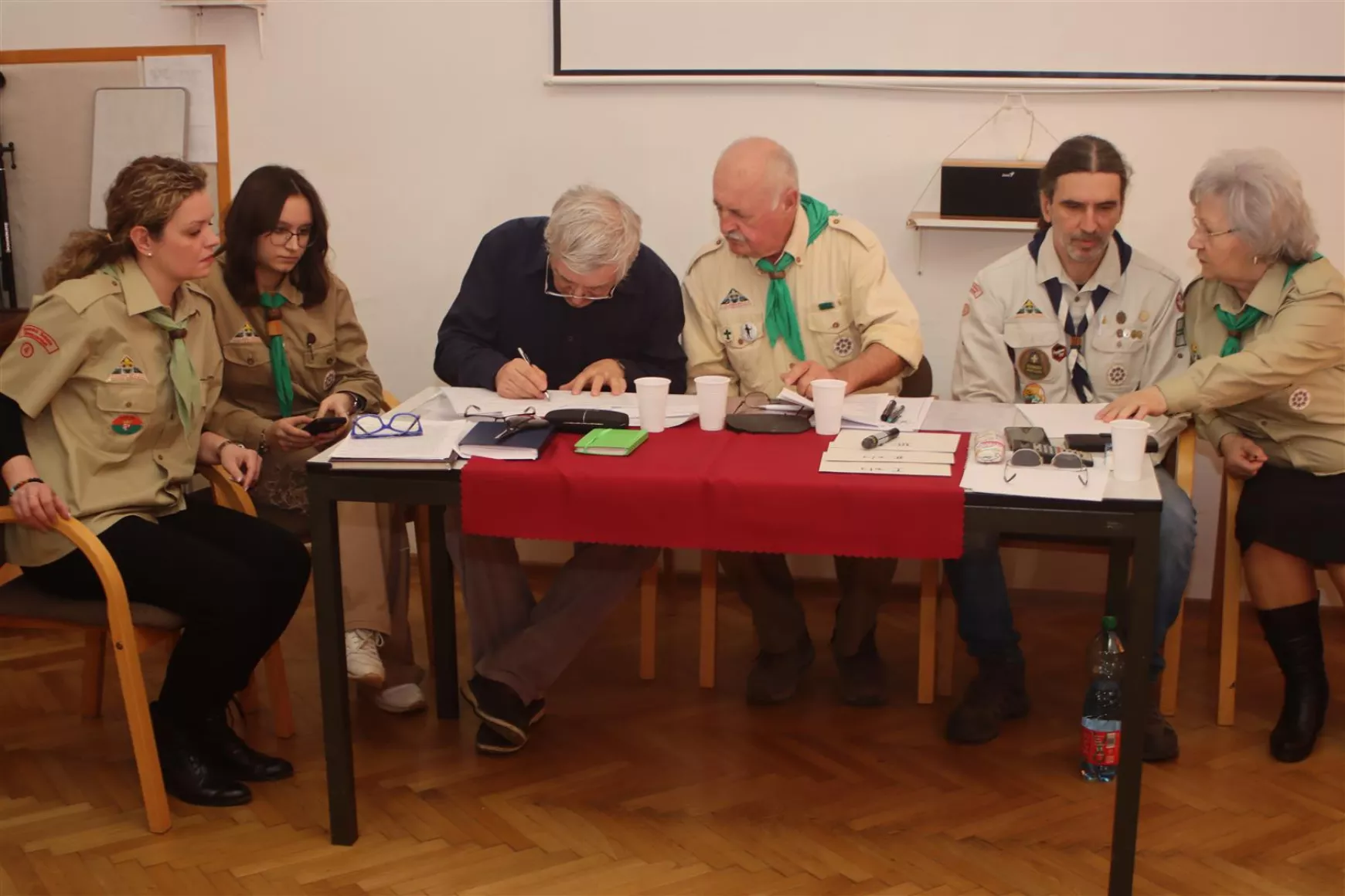 varostorteneti-vetelkedo_zsuri