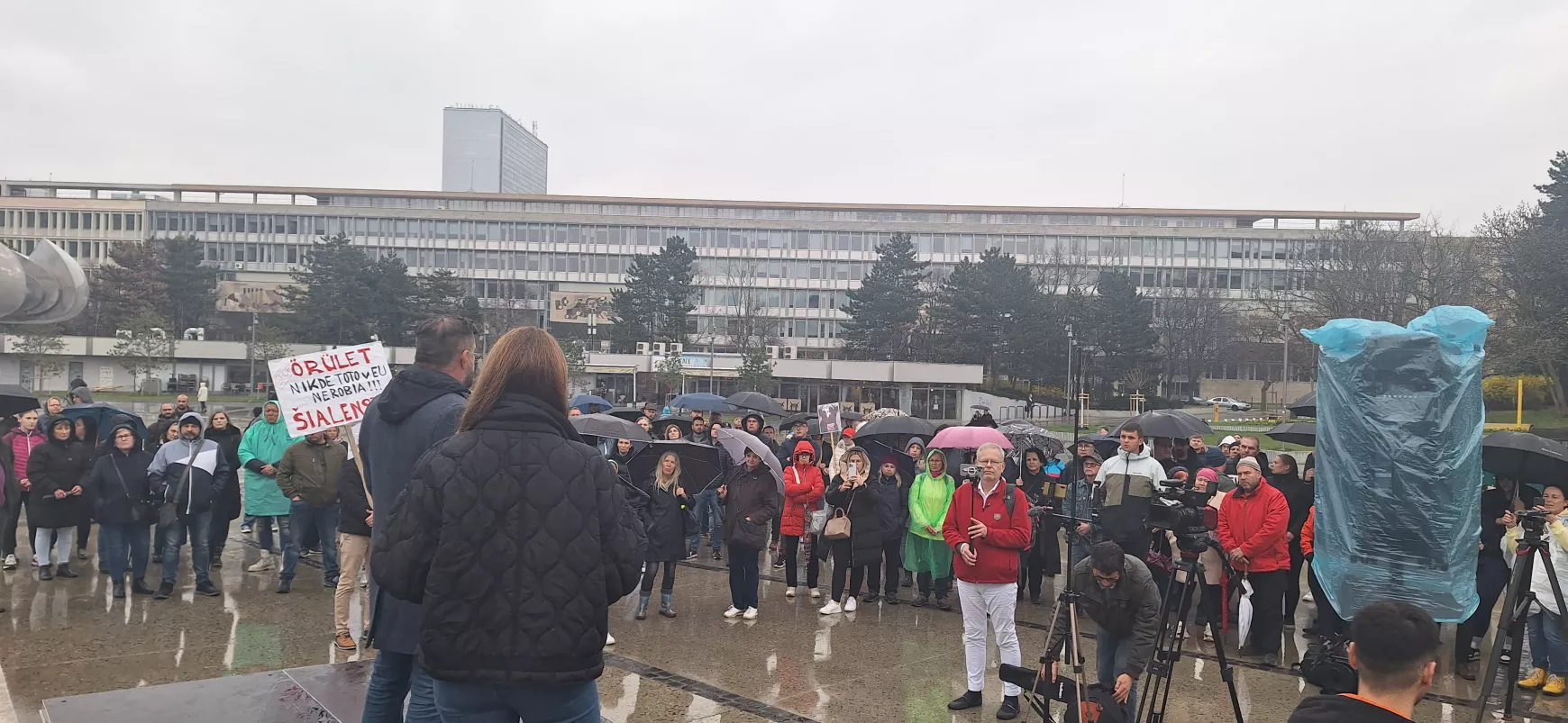 A pozsonyi Szabadság téren gyűltek össze ma az egészséges állatokért harcolók