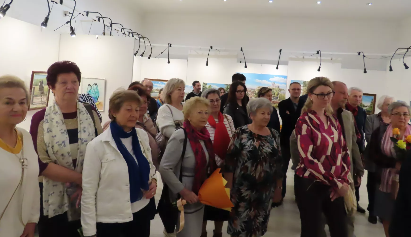 A párkányi képzőművészkör kiállítása