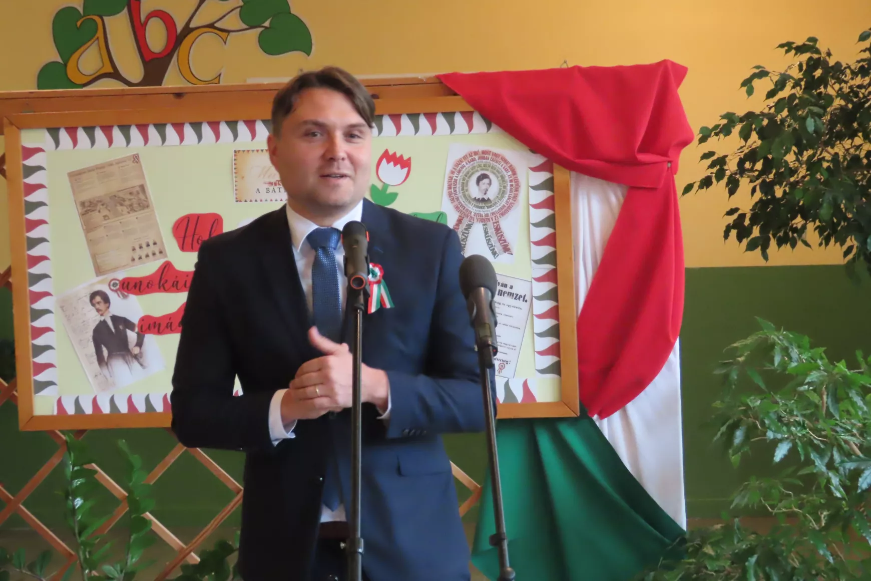Gubík László
