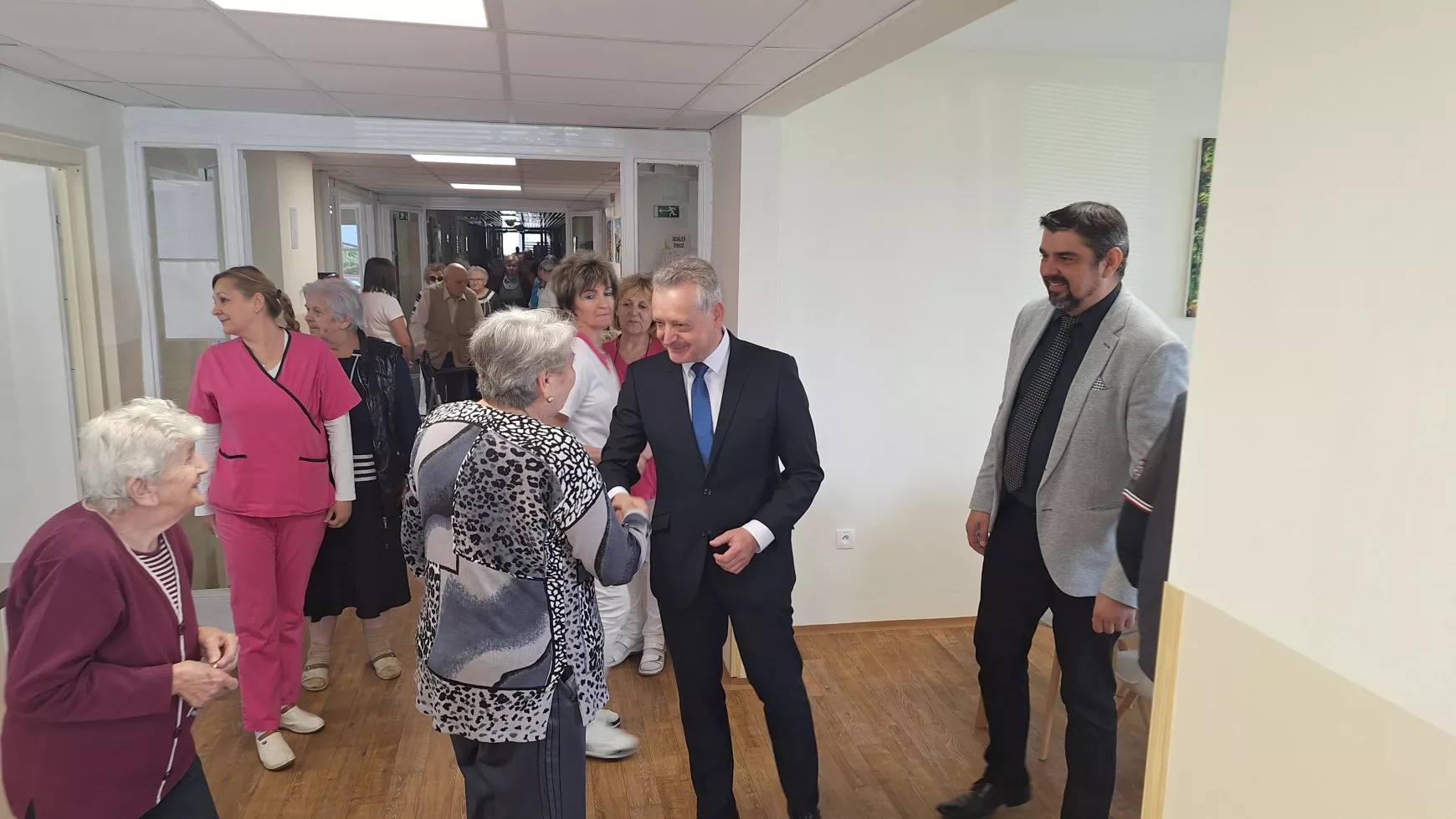 megujult-az-idosek-ottonanak-ebedloje-es-etelkiadoja-dunaszerdahelyen-02