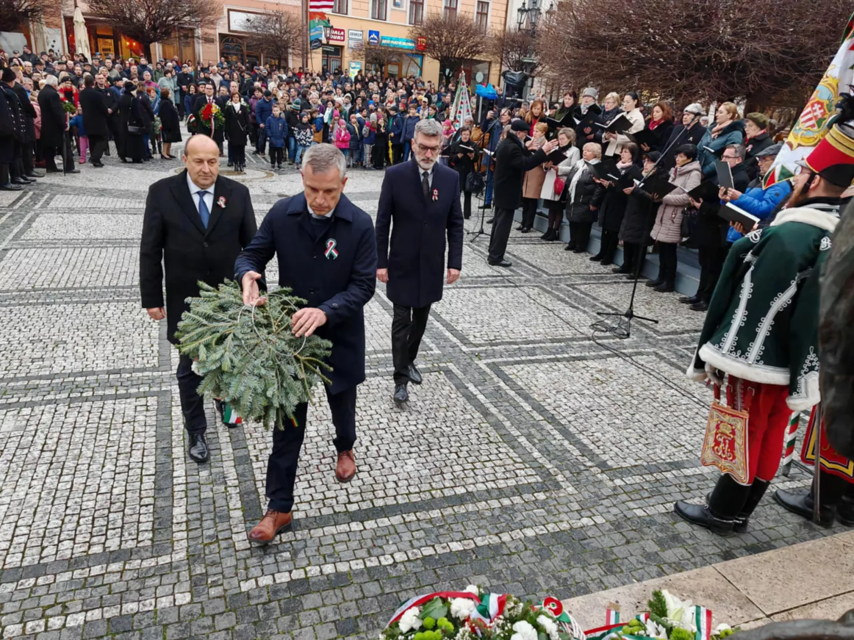 Komáromi megemlékezések: március 15. a függetlenség, a szabadság, a szent lázadások és az örök megújulás ünnepe - KÉPEKKEL