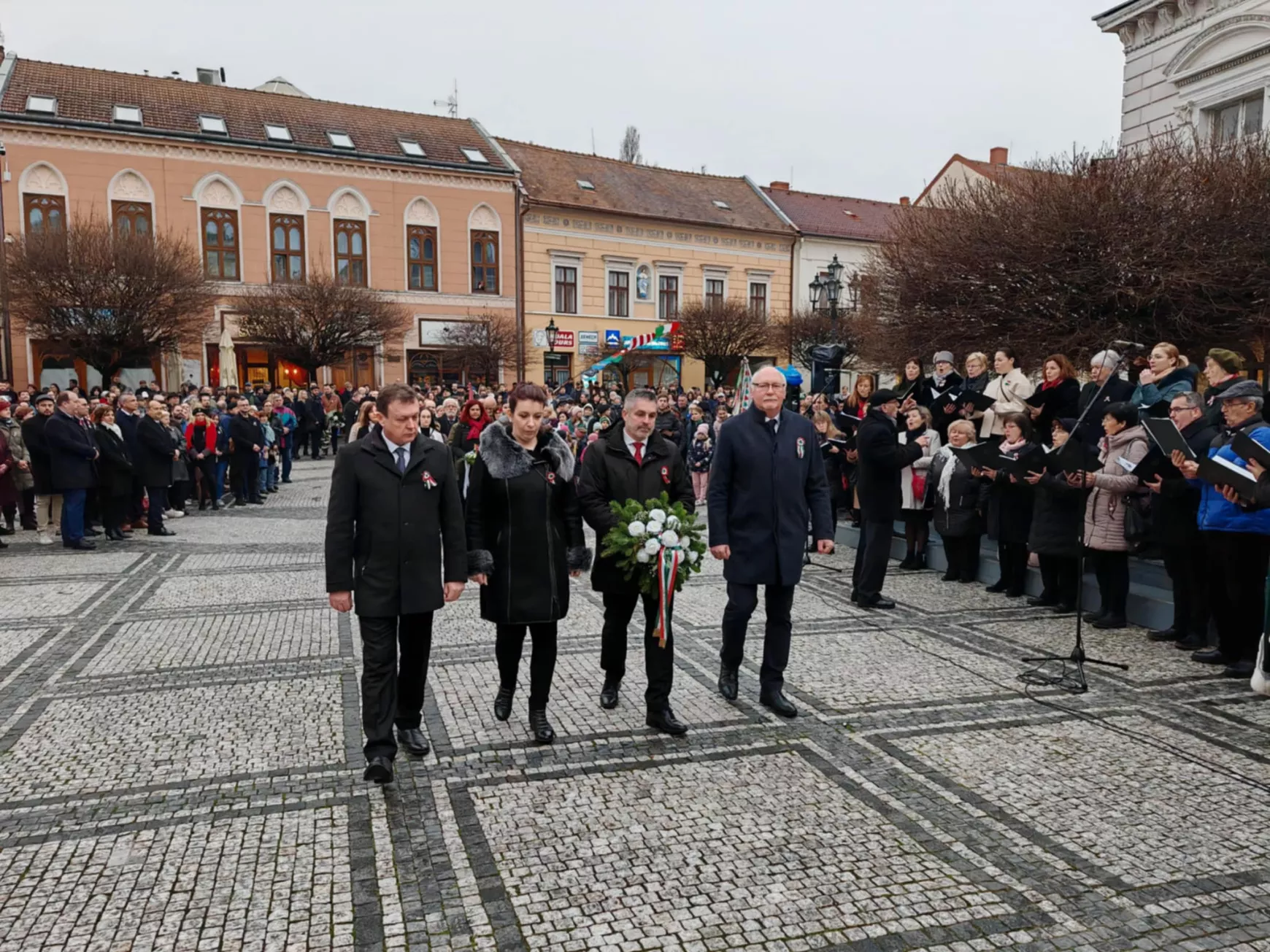 Komáromi megemlékezések: március 15. a függetlenség, a szabadság, a szent lázadások és az örök megújulás ünnepe - KÉPEKKEL