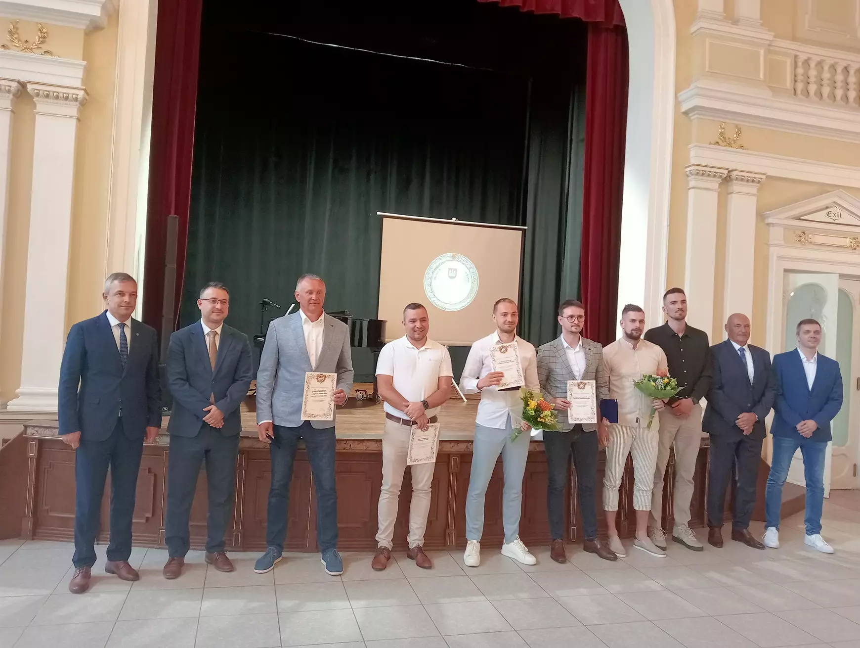 Jutalmazták Komárom város 2024-es évi legjobb sportolóit - KÉPEKKEL