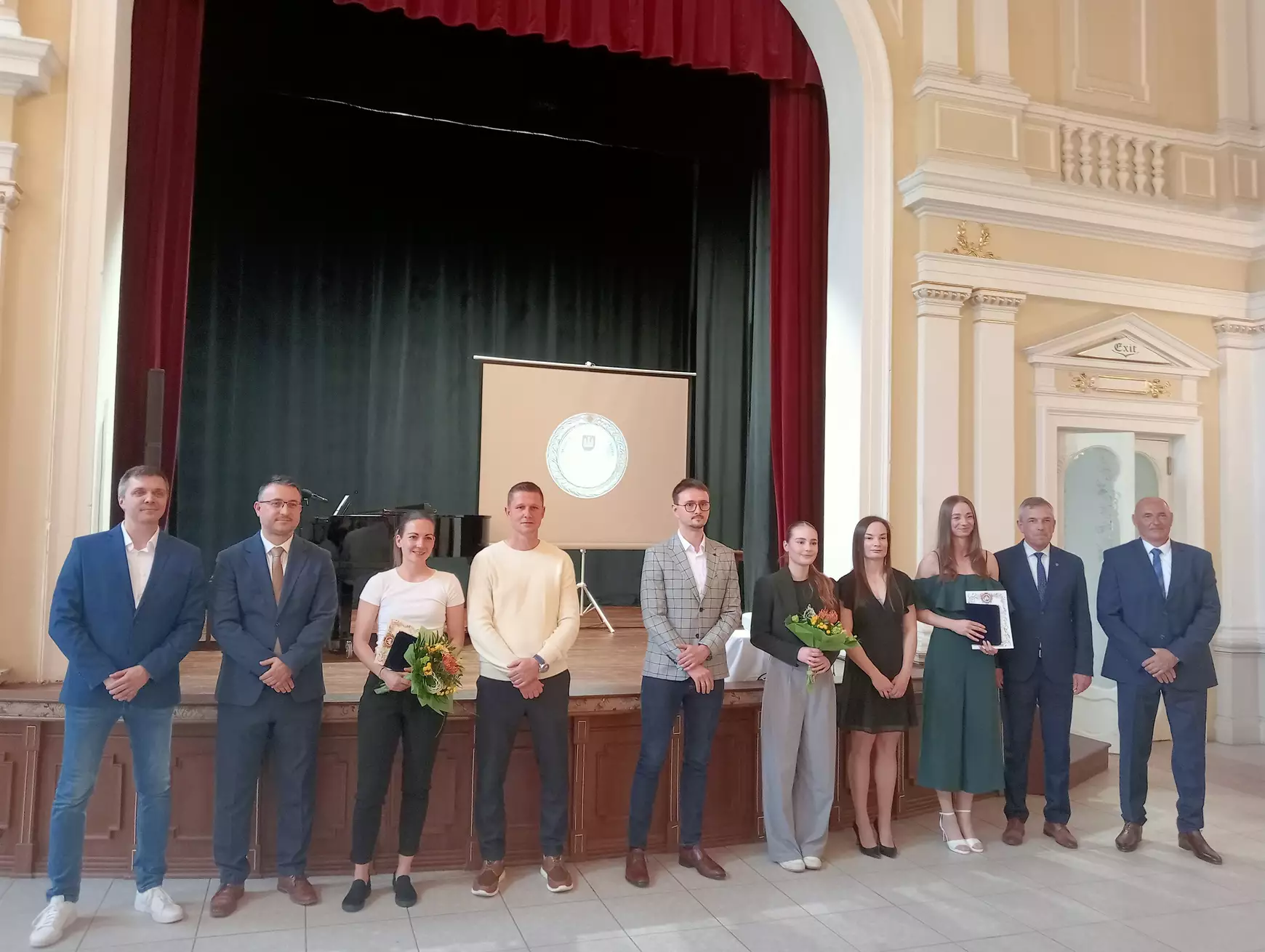 Jutalmazták Komárom város 2024-es évi legjobb sportolóit - KÉPEKKEL