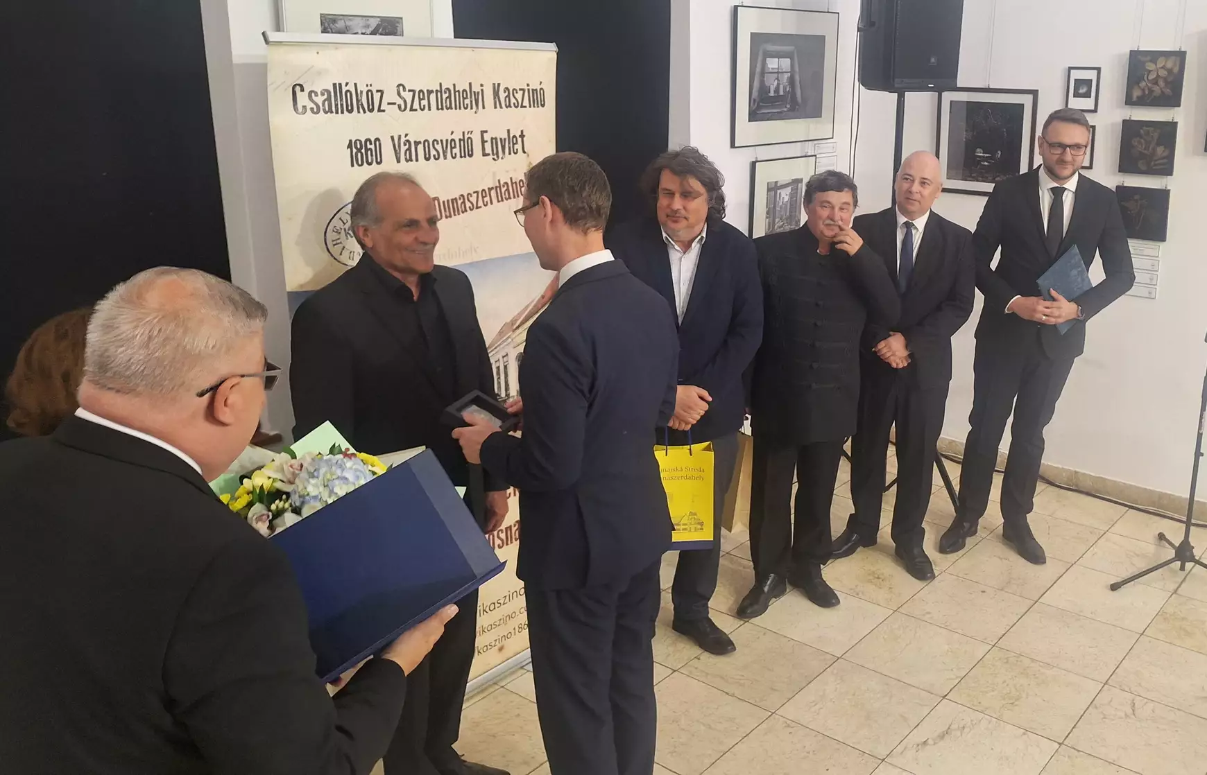 dijat-kapott-lipcsey-gyorgy-szobraszmuvesz_
