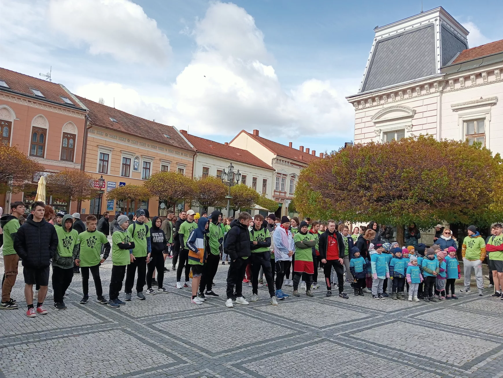 Jubileumi 20. KEN-nyitány: ismét több korosztály képviselői futottak a jövőért - KÉPEKKEL