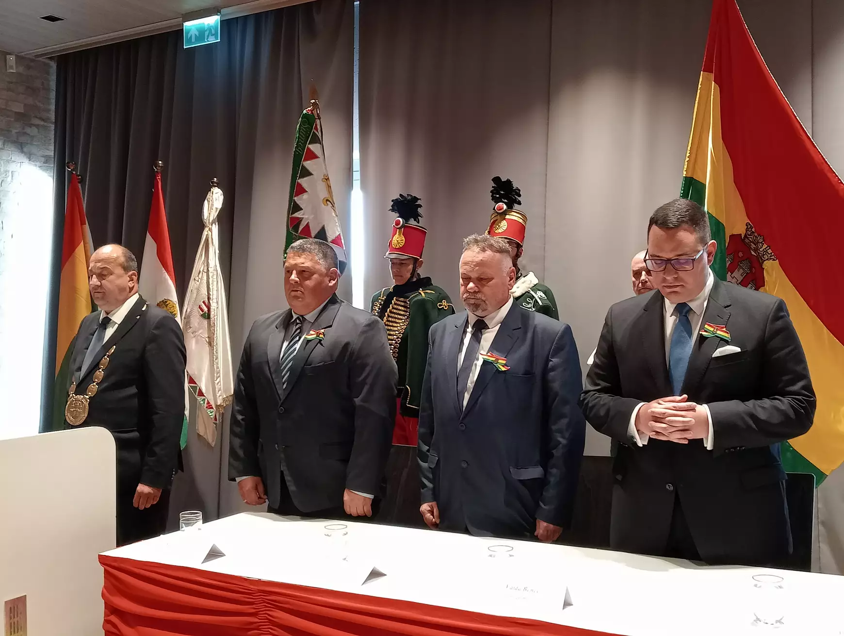 Mától Komáromi Napok: Szijjártó Péter miniszter Komárom Díszpolgára lett – KÉPEKKEL
