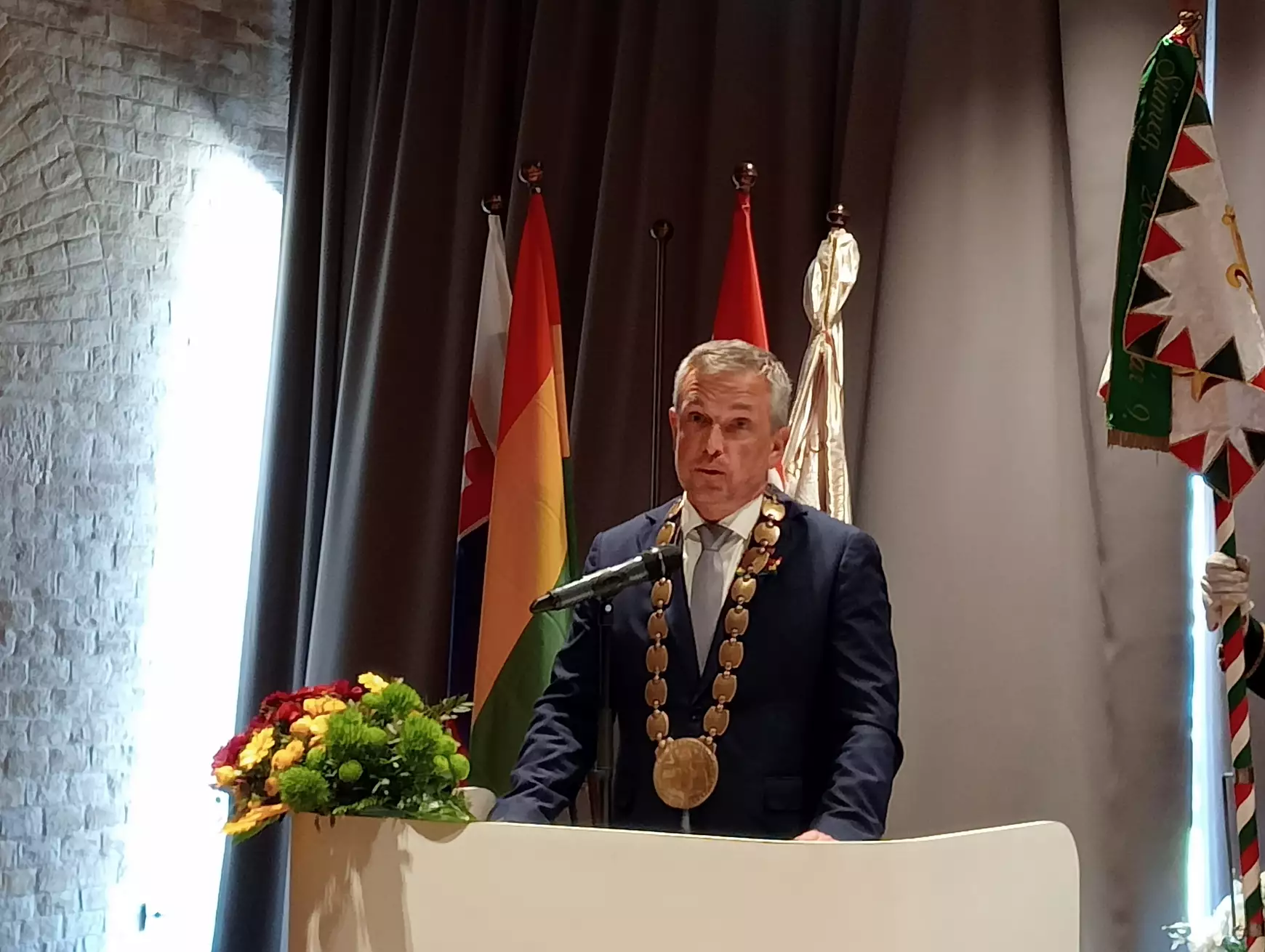 Mától Komáromi Napok: Szijjártó Péter miniszter Komárom Díszpolgára lett – KÉPEKKEL