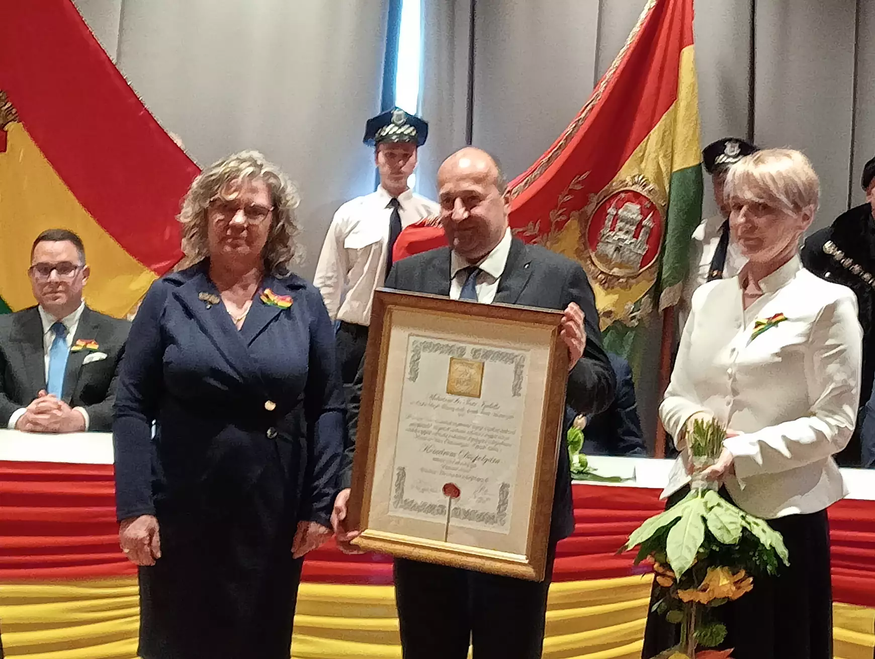 Mától Komáromi Napok: Szijjártó Péter miniszter Komárom Díszpolgára lett – KÉPEKKEL