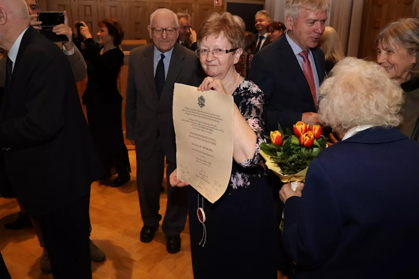Szanyi Mária átvette a Kincskeresők Magyar Örökség Díját