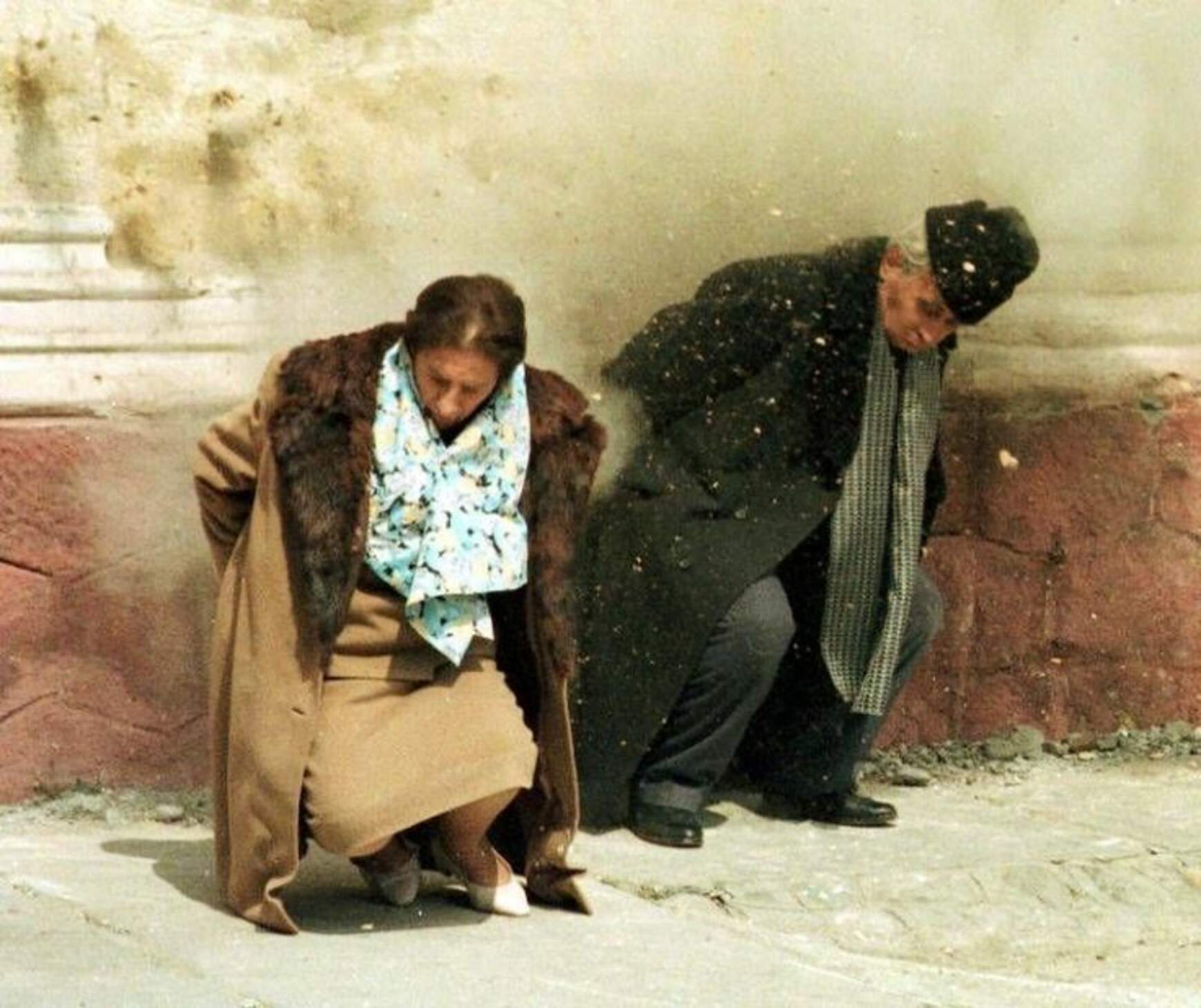 Ceausescu és nejének kivégzésének pillanatai