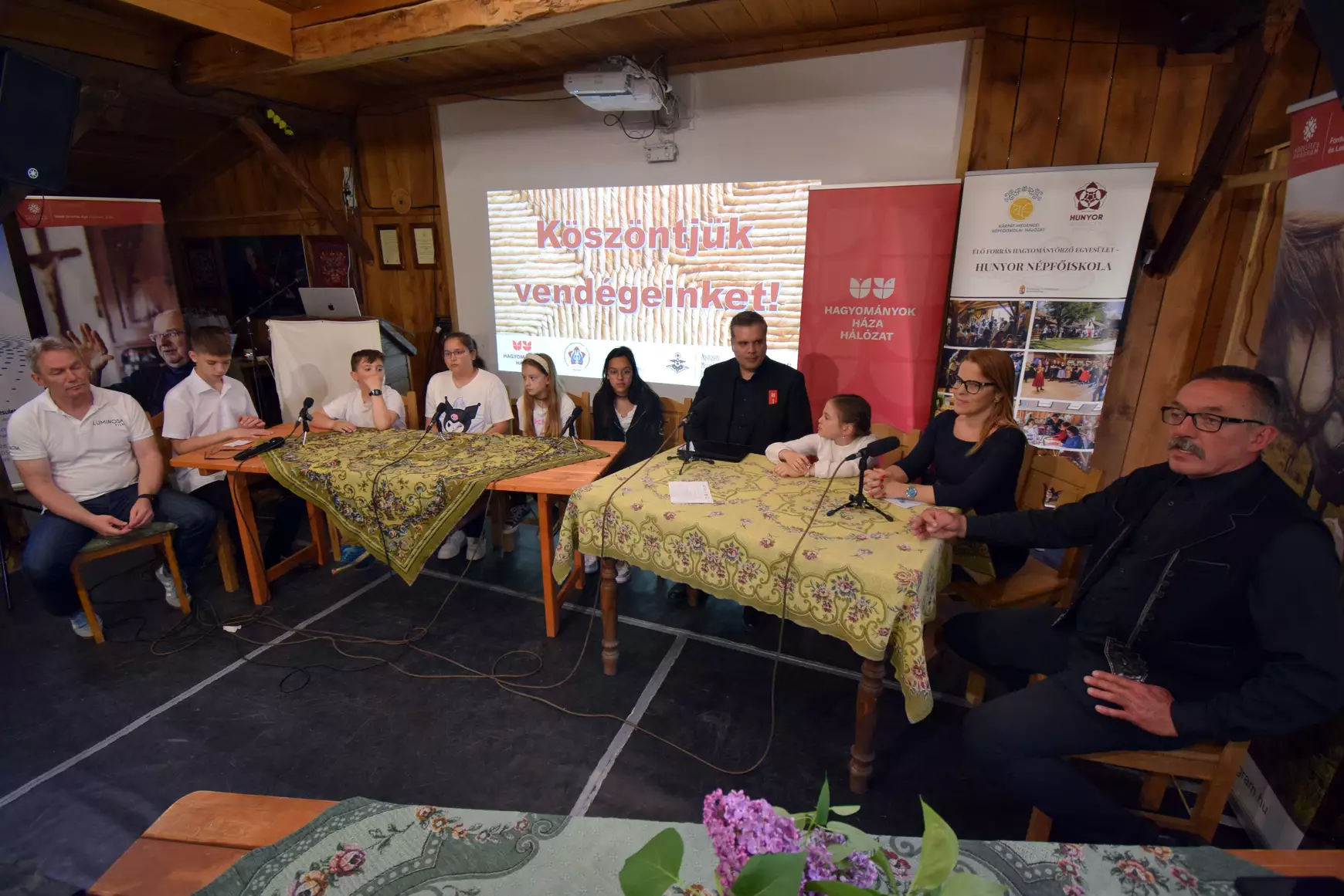 Kiscsőszi szőttes konferencia