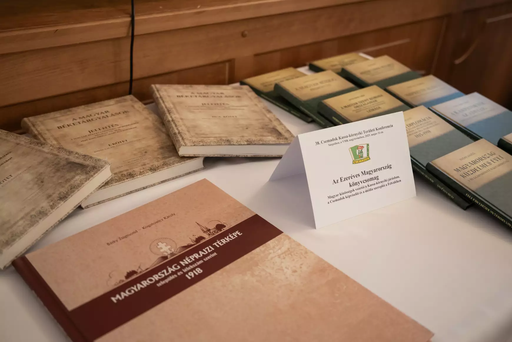 2025-05-31 Trianon Múzeum, könyvadomány, Felvidék Ház, Mács Ildikó, Szepsi