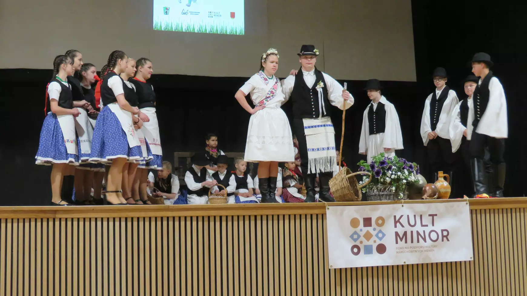 Feledi folklórfesztivál néptánc