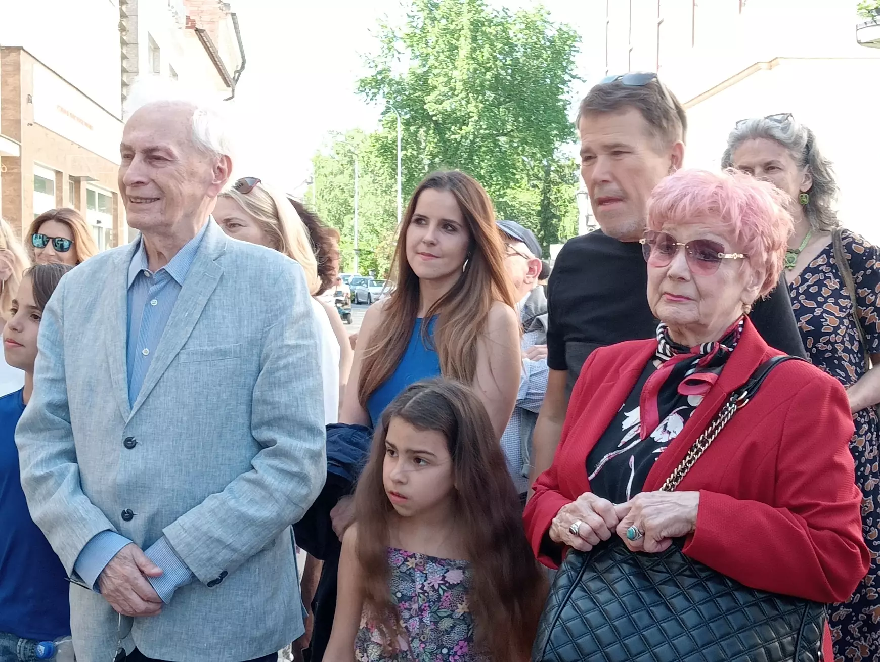 Leleplezték Boráros Henrich látványtervező mozicsillagát a komáromi Hírességek sétányán – KÉPEKKEL