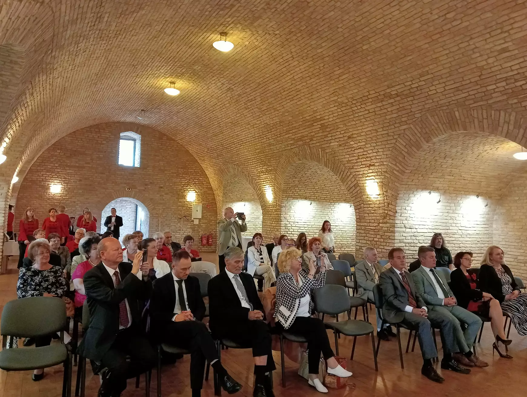 Dr. Kiss László orvostörténész és a Strba házaspár kapta az idei Szlovákiai Civil Becsületrend-díjat - KÉPEKKEL  