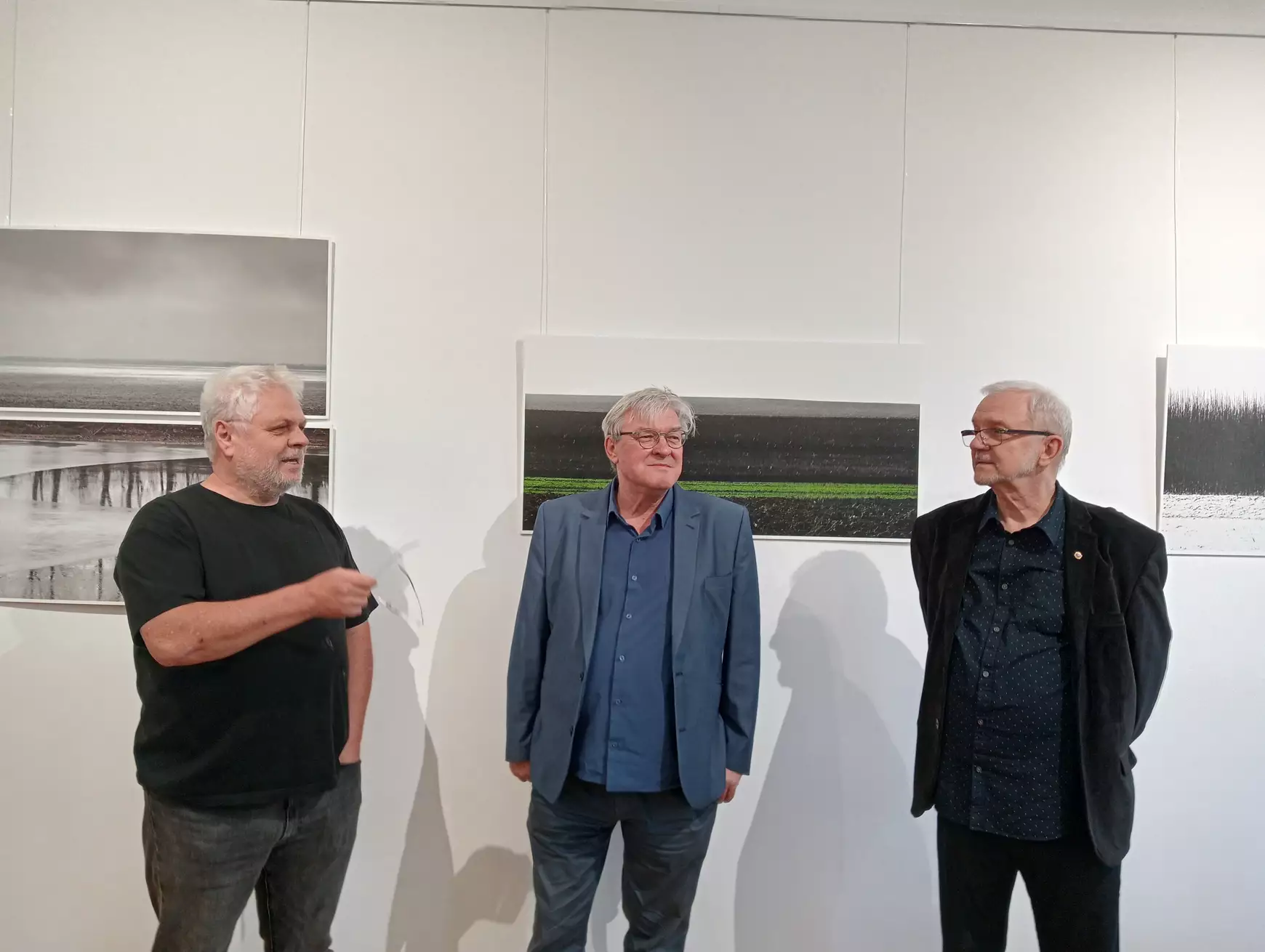 Utazások Entrópiában világunk romlódása közben – Nagy Miklós fotókiállítása a komáromi PLATZ Galériában – KÉPEKKEL