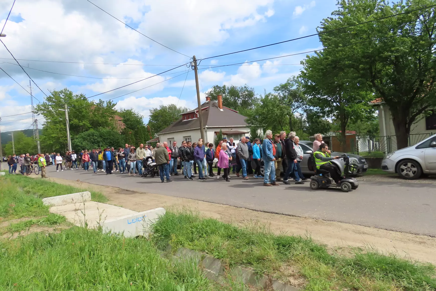 Demonstráció Letkés