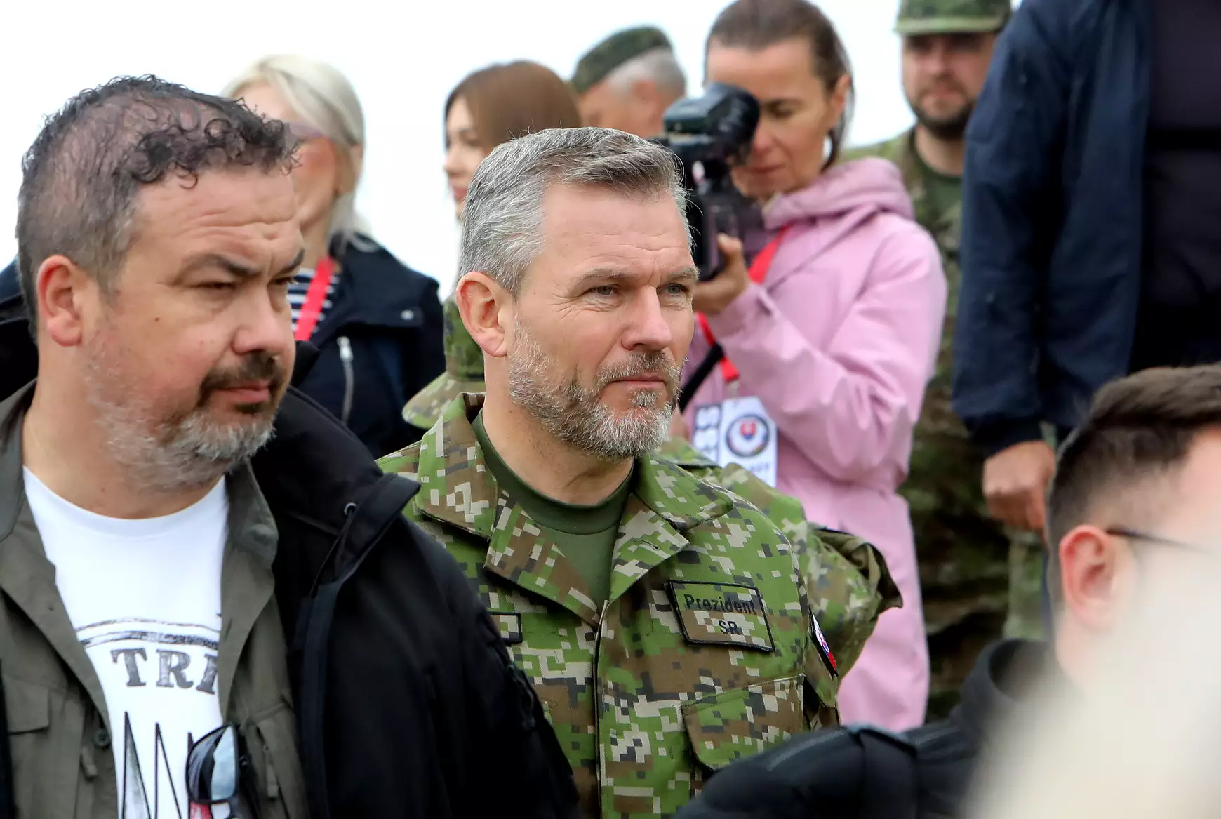 Peter Pellegrini egyenruhában