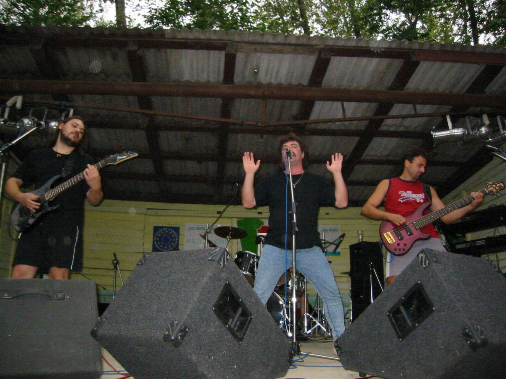 a-raf-ii-zenekar-az-1.-zoboralji-rockfesztival-gyoztese-2002-ben-alsobodokon