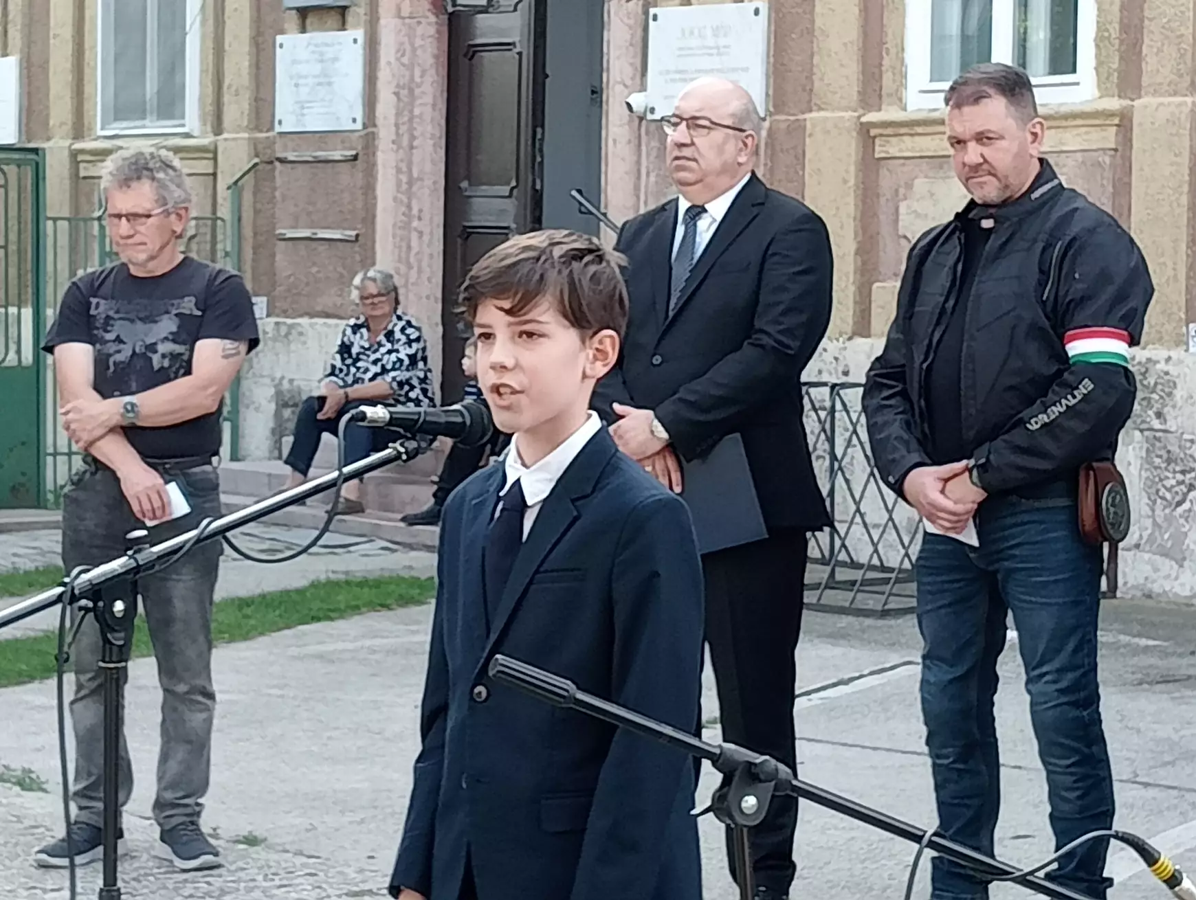 Trianoni megemlékezés Komáromban: „Vállalni kell magyarságunkat és a gyermekáldást, hogy ne fogyjunk el…!”