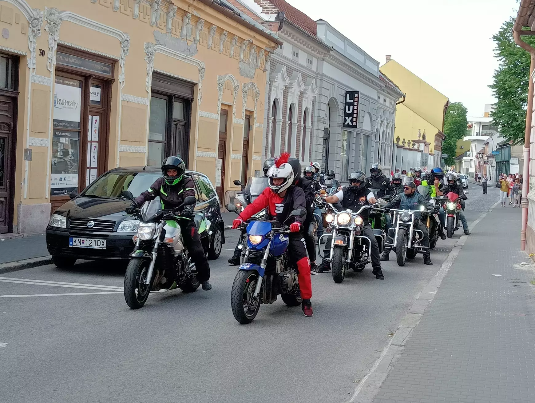 Trianoni megemlékezés Komáromban: „Vállalni kell magyarságunkat és a gyermekáldást, hogy ne fogyjunk el…!”