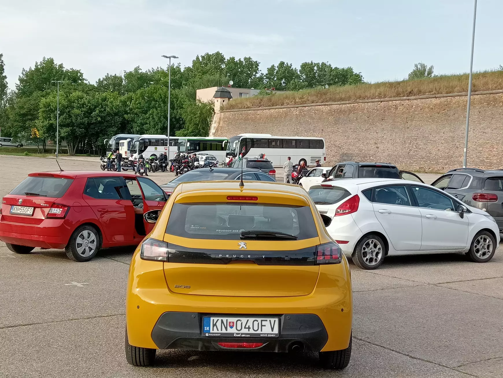 Trianoni megemlékezés Komáromban: „Vállalni kell magyarságunkat és a gyermekáldást, hogy ne fogyjunk el…!”
