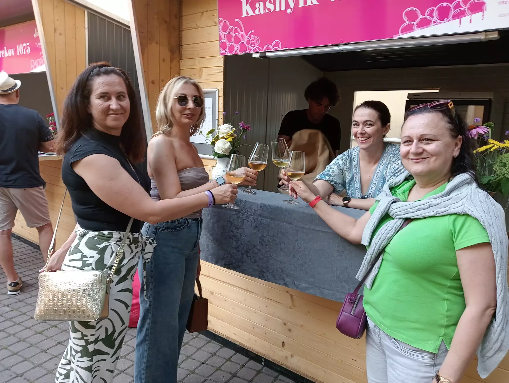 Jazz & Wine napok – nívós koncertekkel, zamatos borokkal és „gasztrokaravánnal” Komáromban - KÉPEKKEL