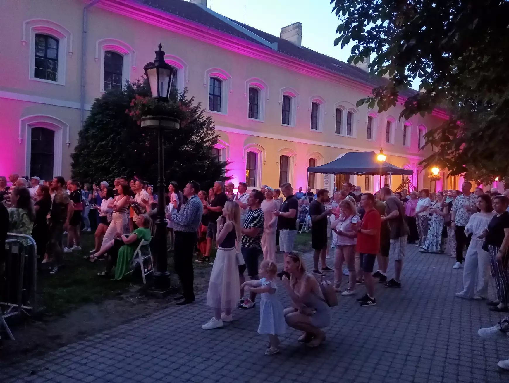 Jazz & Wine napok – nívós koncertekkel, zamatos borokkal és „gasztrokaravánnal” Komáromban - KÉPEKKEL