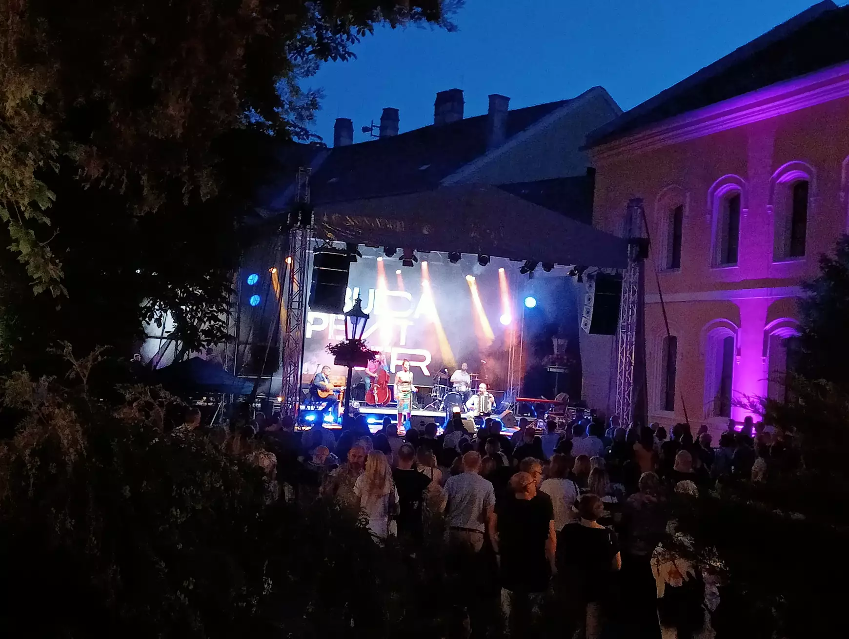 Jazz & Wine napok – nívós koncertekkel, zamatos borokkal és „gasztrokaravánnal” Komáromban - KÉPEKKEL
