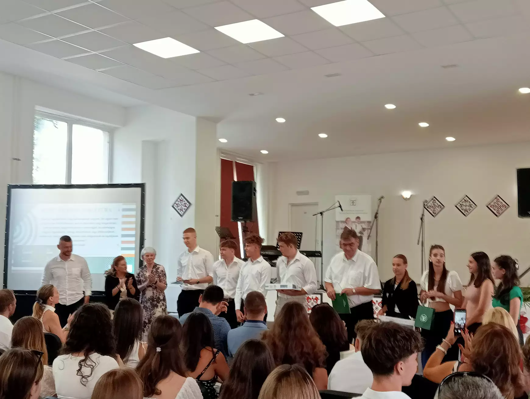 Díjözönben a Pedagógusszövetség jubileumi X. Felvidéki Tehetségnapján - KÉPEKKEL