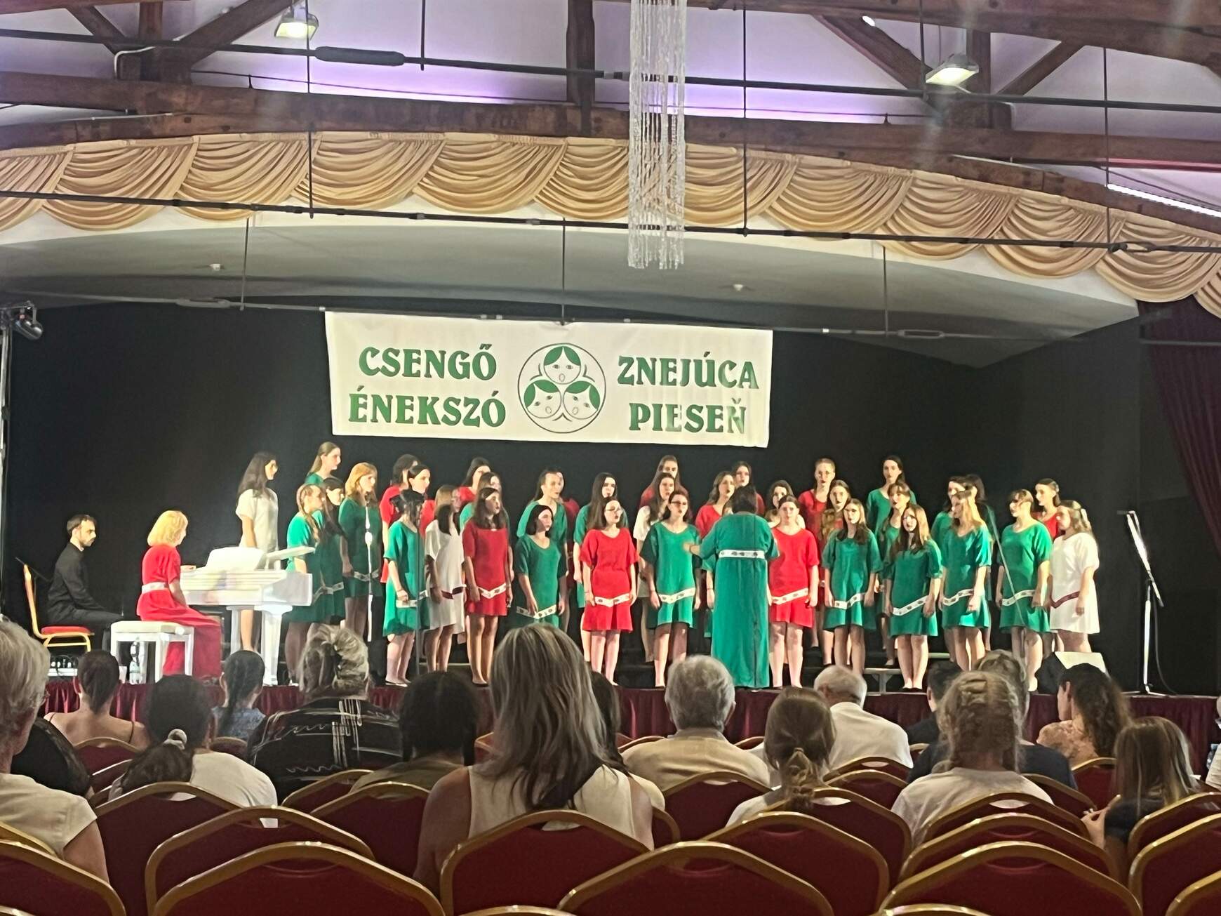 Csengő Énekszó