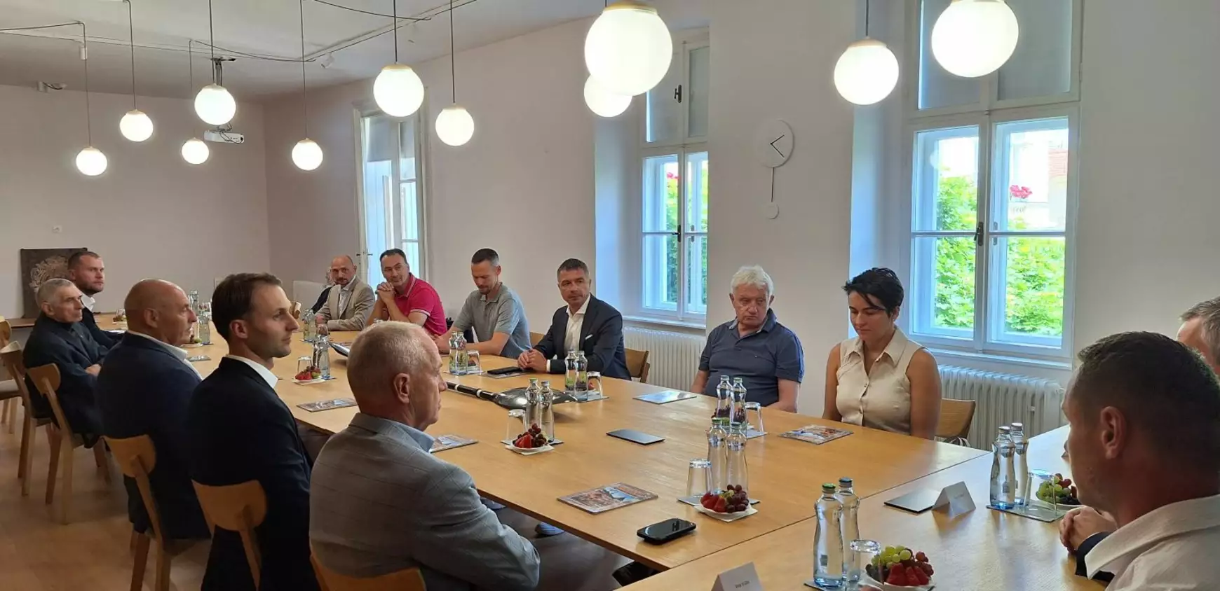 Leleplezték az olimpikonok kültéri arcképcsarnokát Komáromban – KÉPEKKEL