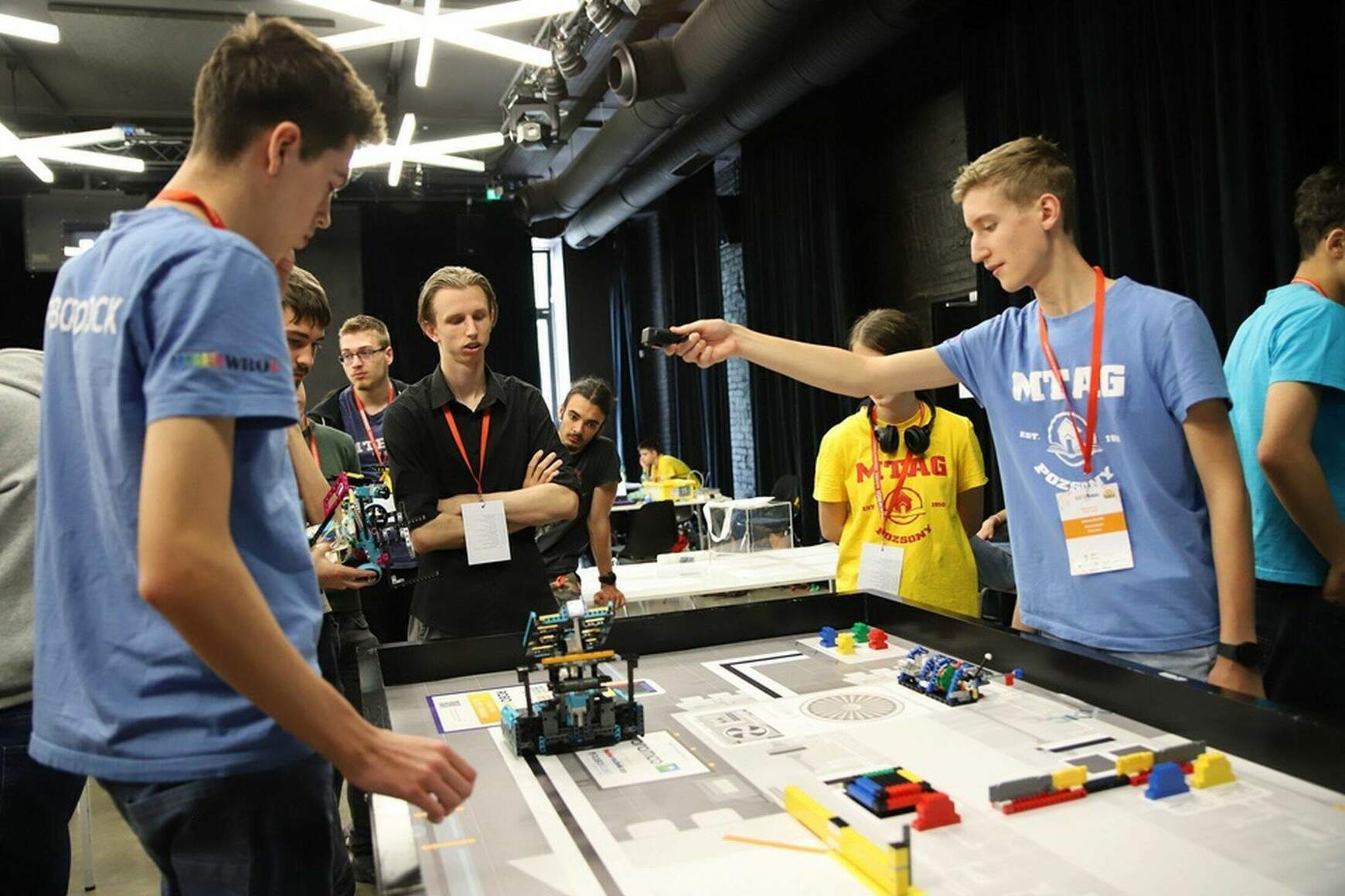 A Robotoschok csapata