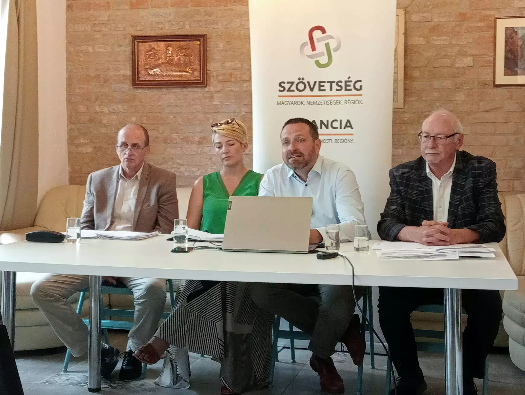 Az „interreges pénzesőről“ és a tervezett örvendetes fejlesztésekről - KÉPEKKEL 